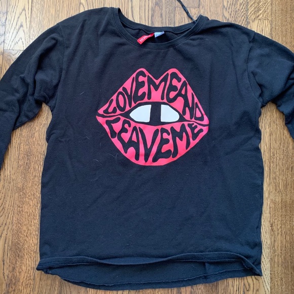 Sweater - Picture 1 of 2